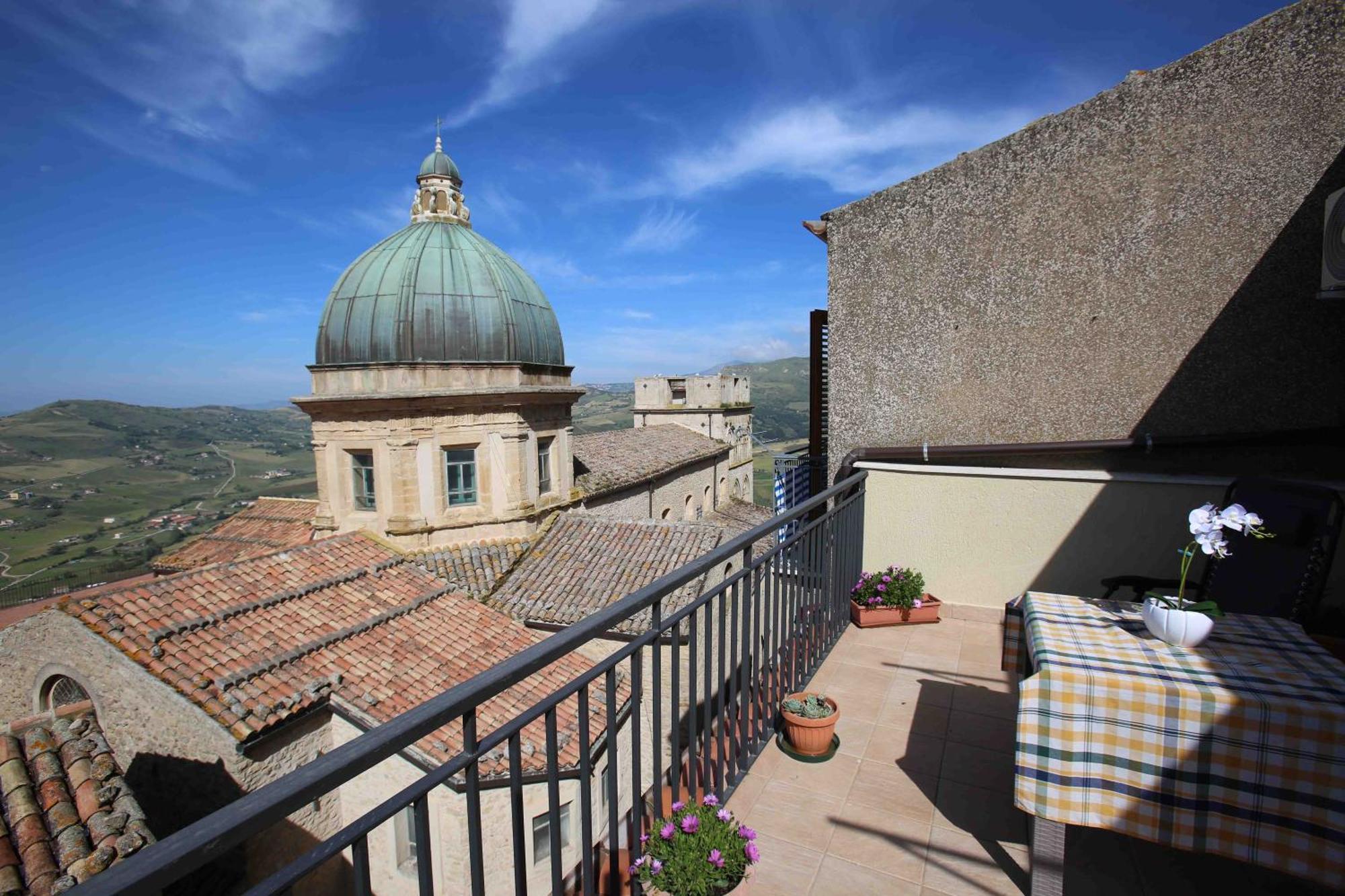 Al Centro Villa Gangi Bagian luar foto